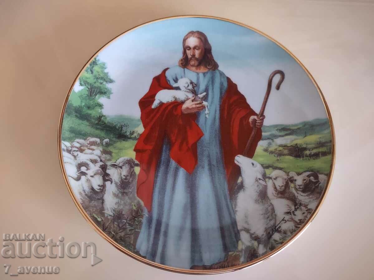 Порцеланова чиния-Исус, дизайнерска ,порцелан,маркиран