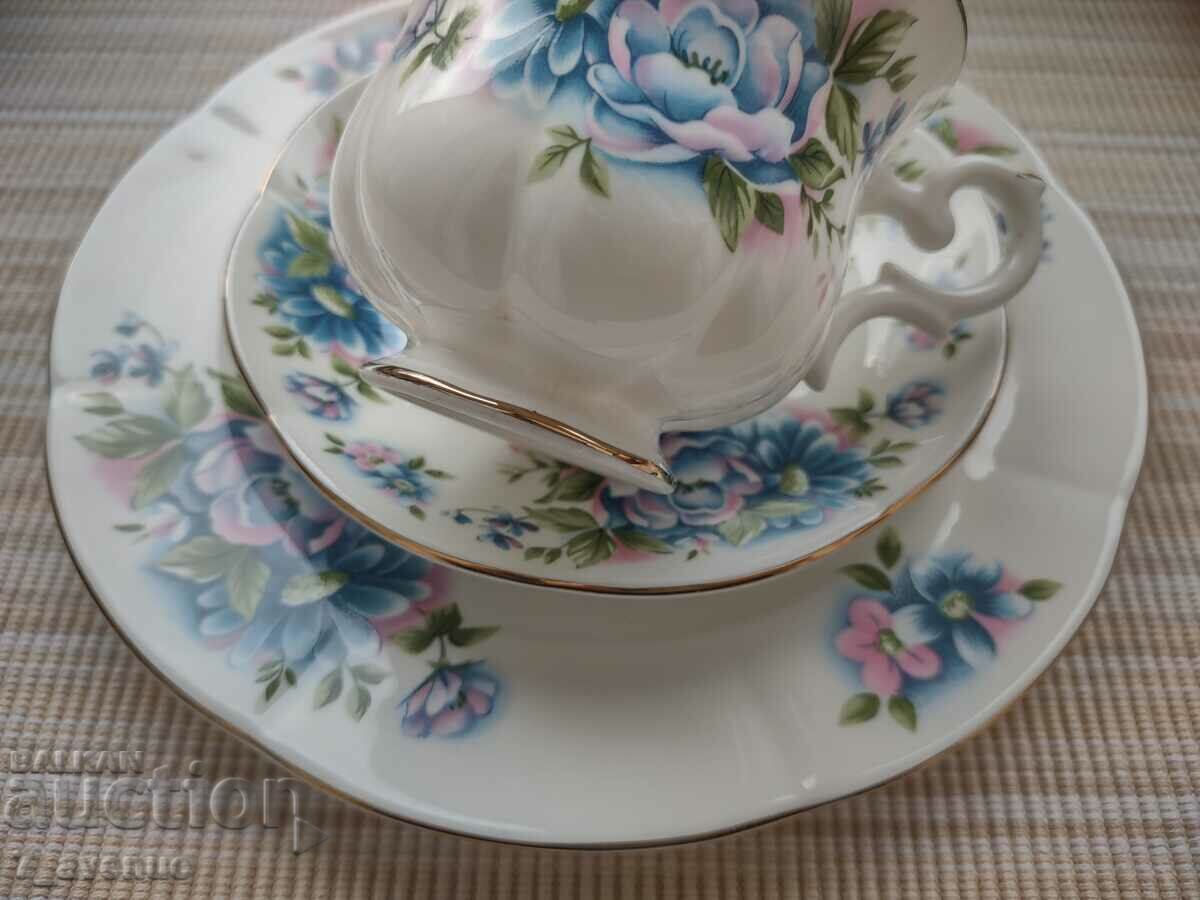 Auction Very nice coffee/tea mug, bone china, 01/14/24 Auction Very nice coffee/tea mug, bone china, 01/14/24