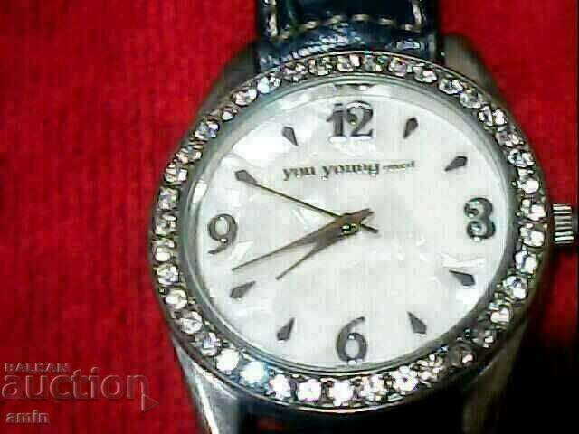 2 beautiful ladies' 4-bed wardrobes work without batteries - 5