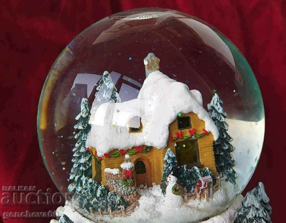 Large Paperweight Christmas House - 5 Large Paperweight Christmas House - 5