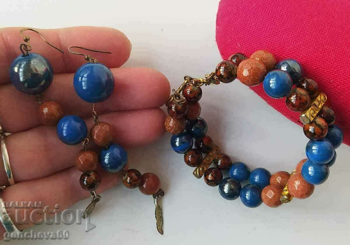 Auction Beautiful bracelet and earrings with natural stones Auction Beautiful bracelet and earrings with natural stones
