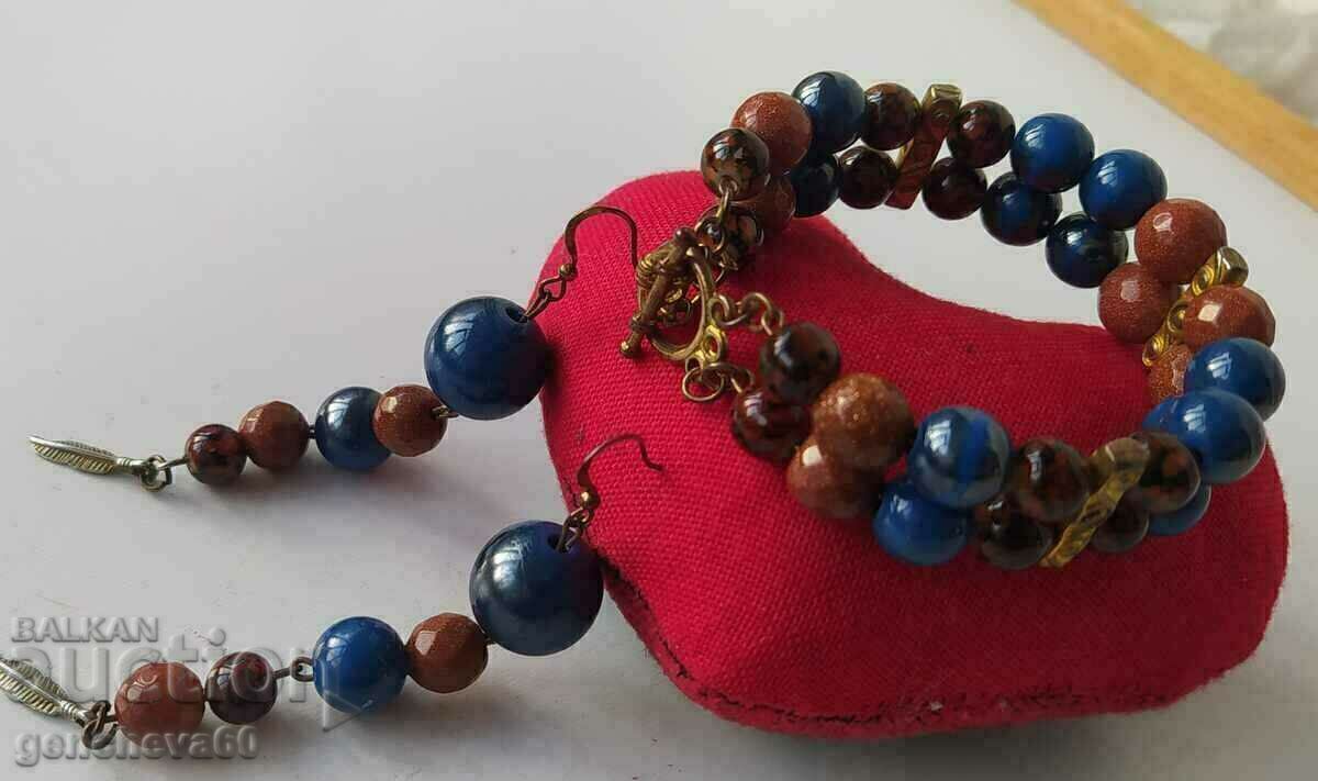 Beautiful bracelet and earrings with natural stones Beautiful bracelet and earrings with natural stones
