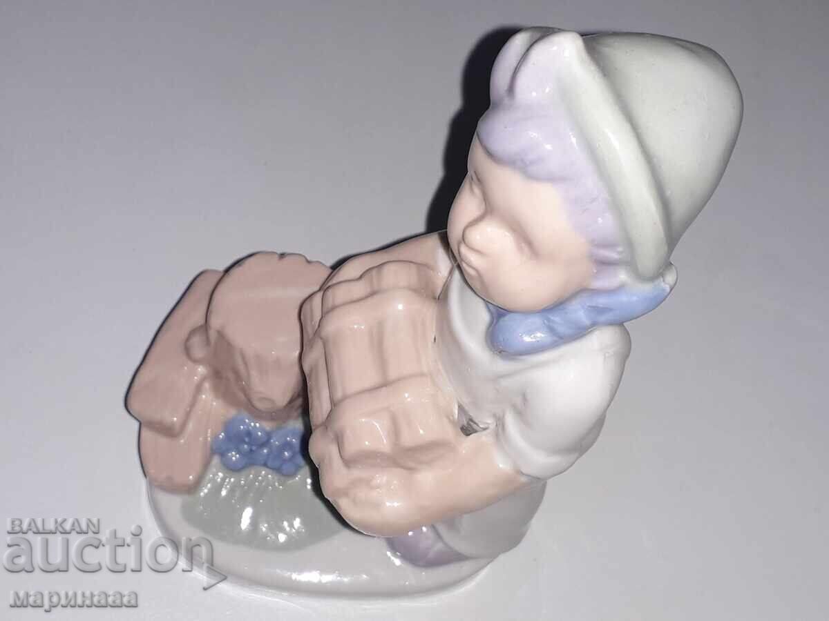 OLD FIGURE. PORCELAIN - 6