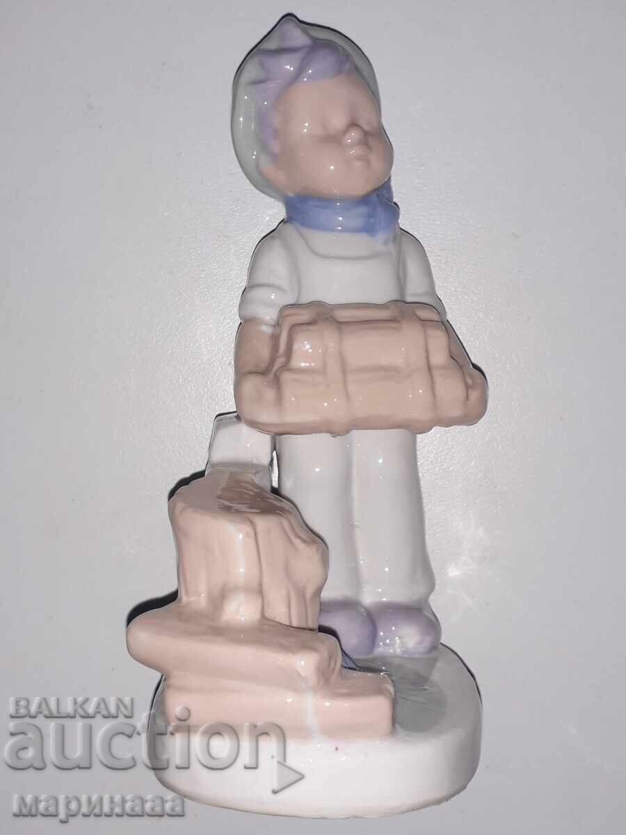 OLD FIGURE. PORCELAIN OLD FIGURE. PORCELAIN