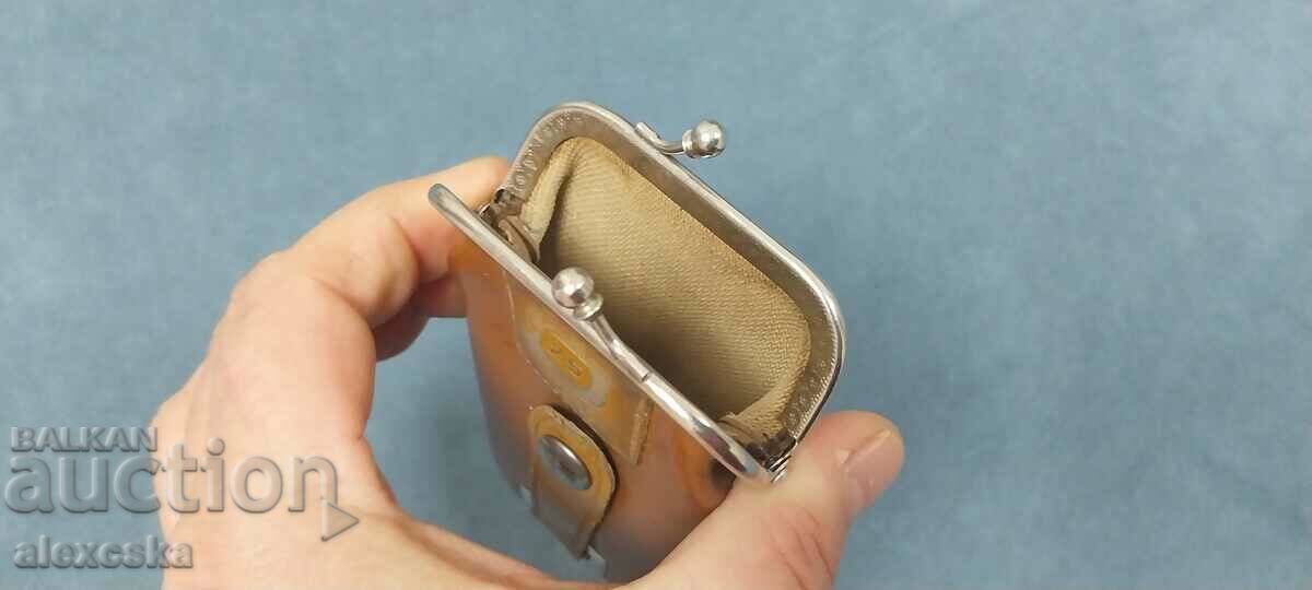 Auction Retro leather key chain Auction Retro leather key chain