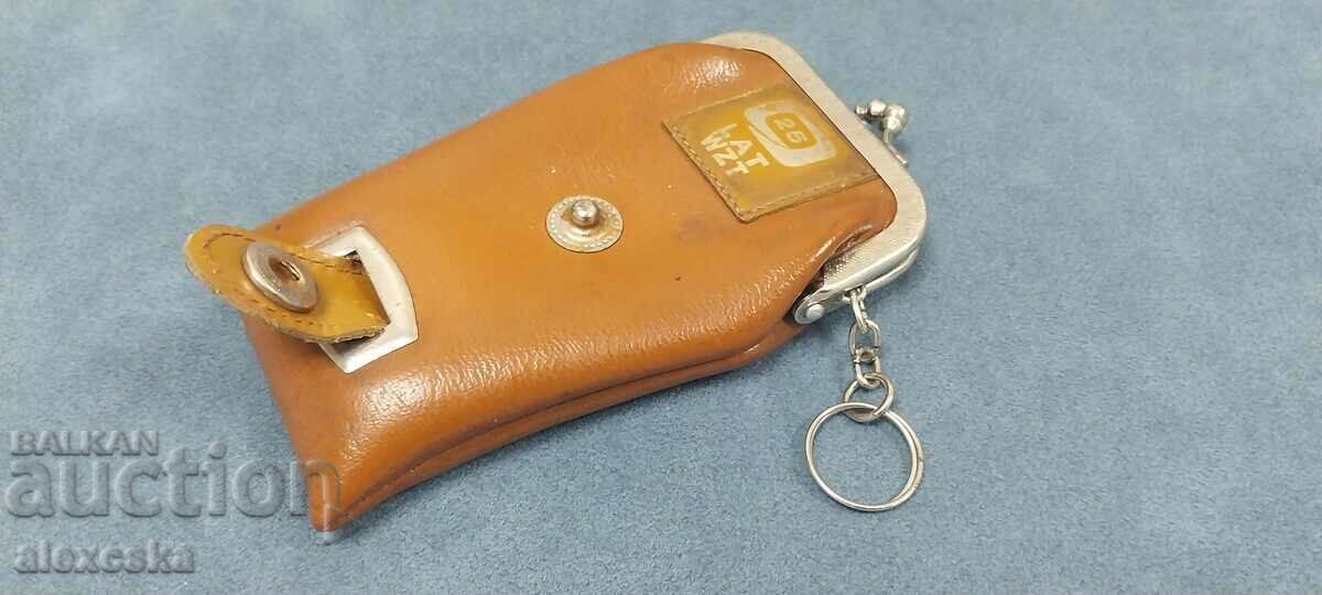 Delivery of Retro leather key chain Delivery of Retro leather key chain