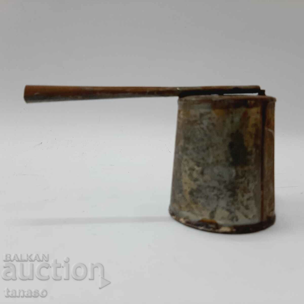 Auction Old Tin Sprayer(5.5) Auction Old Tin Sprayer(5.5)