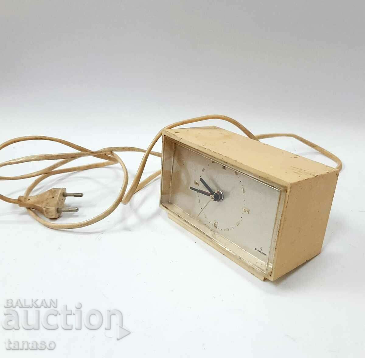 Παράδοση Σπάνιο ηλεκτρικό ξυπνητήρι, Siemens type MU 1000(5.5) Παράδοση Σπάνιο ηλεκτρικό ξυπνητήρι, Siemens type MU 1000(5.5)