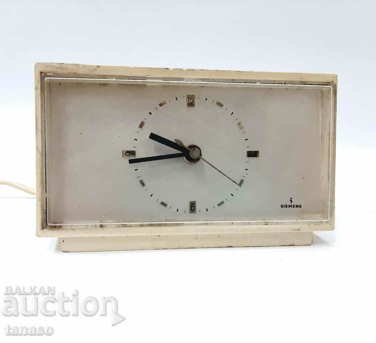 Rare electric alarm clock, Siemens type MU 1000(5.5)