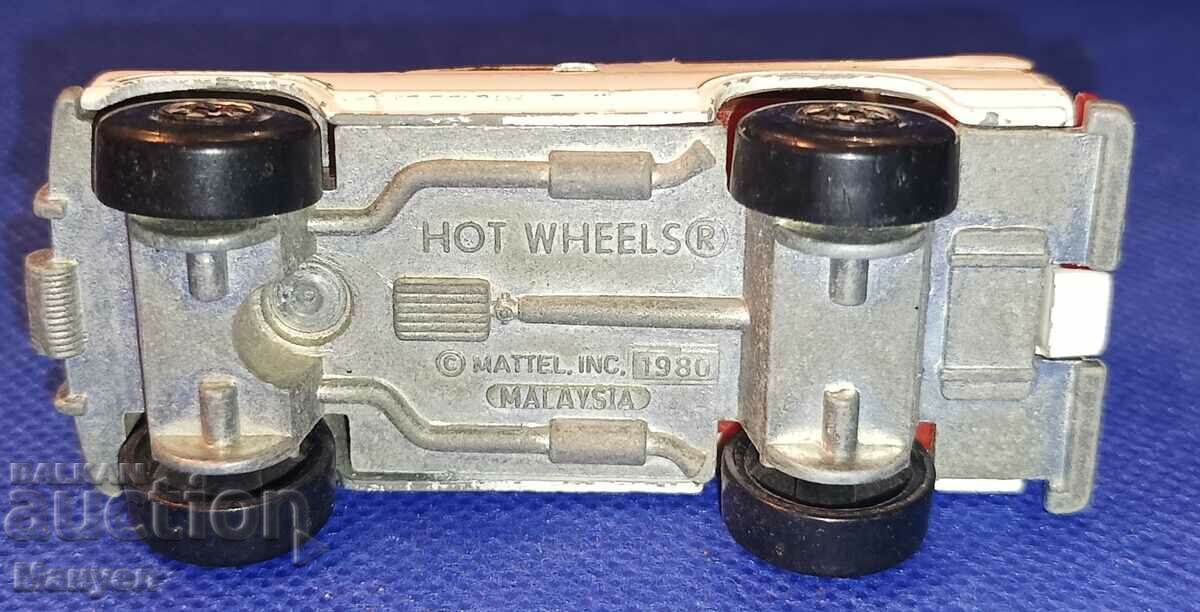 Delivery of Old toy - from the series. Delivery of Old toy - from the series.