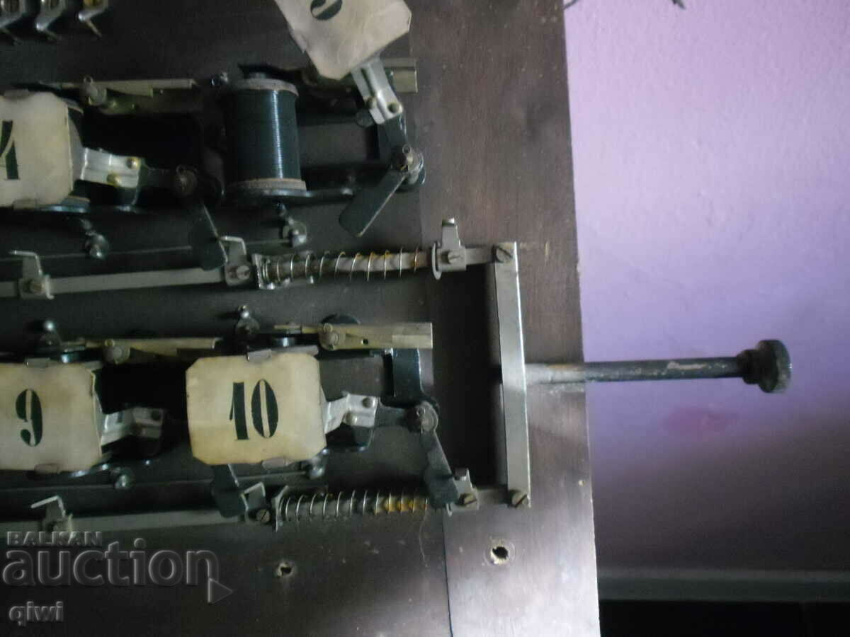 Delivery of I am selling an old service board from 1900 Delivery of I am selling an old service board from 1900