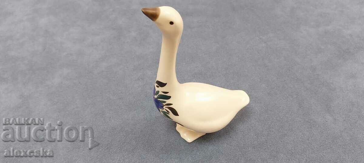 Delivery of Ceramic figure - Greece Delivery of Ceramic figure - Greece