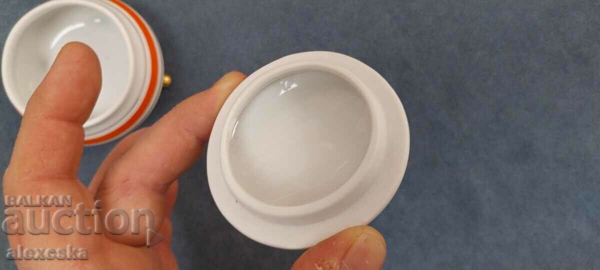 Доставка на Порцеланова кутийка - Германия Доставка на Порцеланова кутийка - Германия