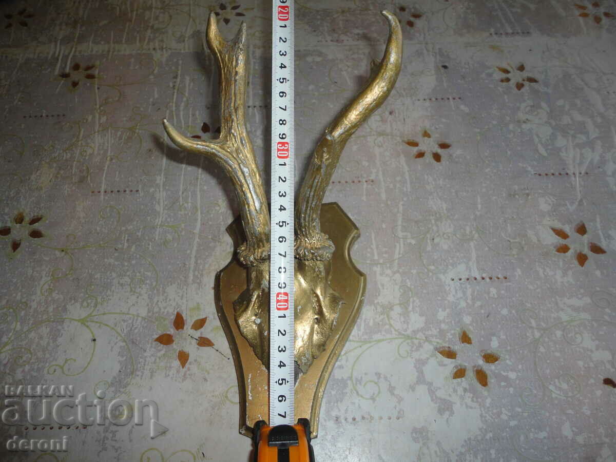 Trofeul de vânătoare antic 4 cu preț 30.00 BGN | € 15.34 Trofeul de vânătoare antic 4 cu preț 30.00 BGN | € 15.34