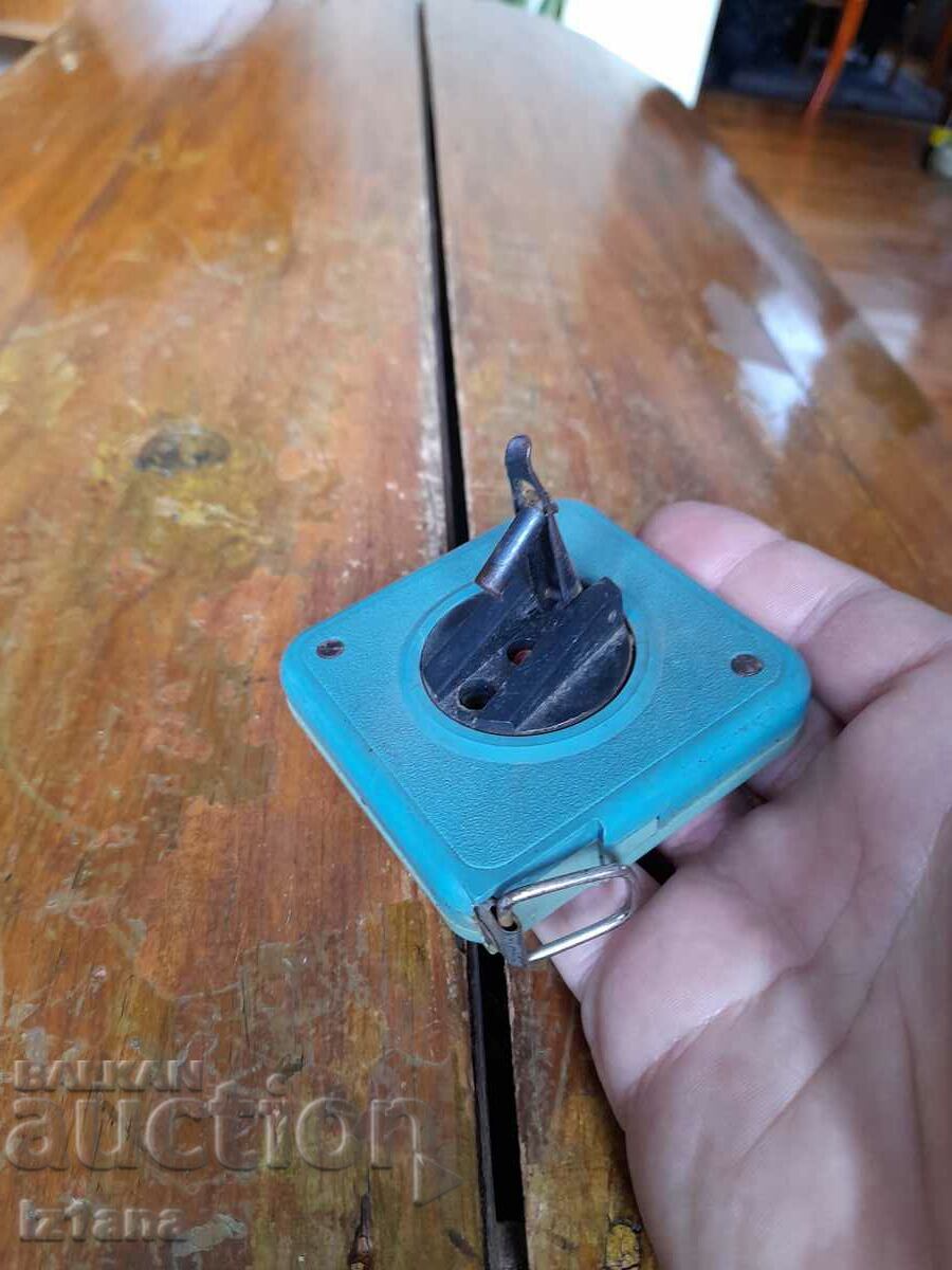 Delivery of Old tape measure Delivery of Old tape measure