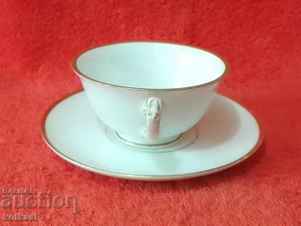 Delivery of Old double set cup plate Hutschenruther gilt Delivery of Old double set cup plate Hutschenruther gilt