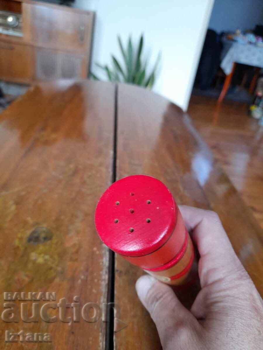 Παράδοση Παλιά ξύλινη αλατιέρα Παράδοση Παλιά ξύλινη αλατιέρα