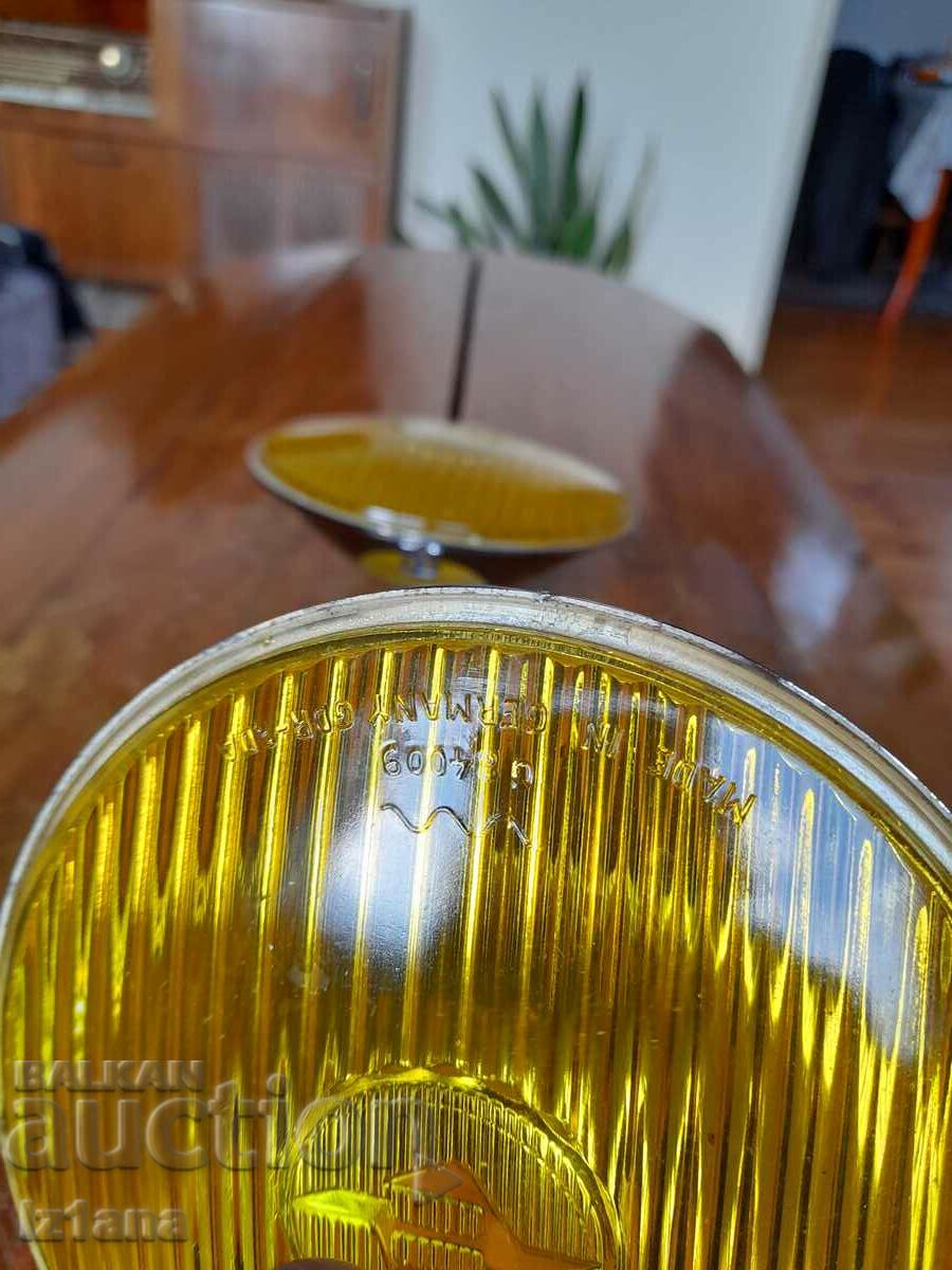 Licitație Faruri de mașină veche, faruri