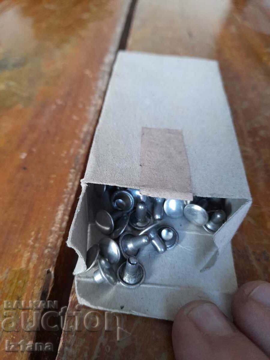 Auction Old rivets, rapids Auction Old rivets, rapids