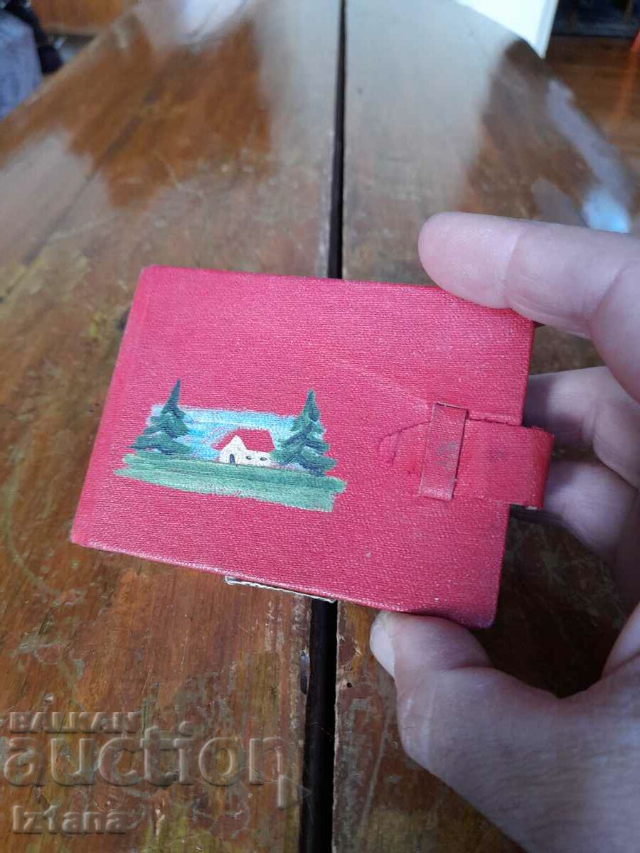 Old photo album with price 15.00 BGN | € 7.67