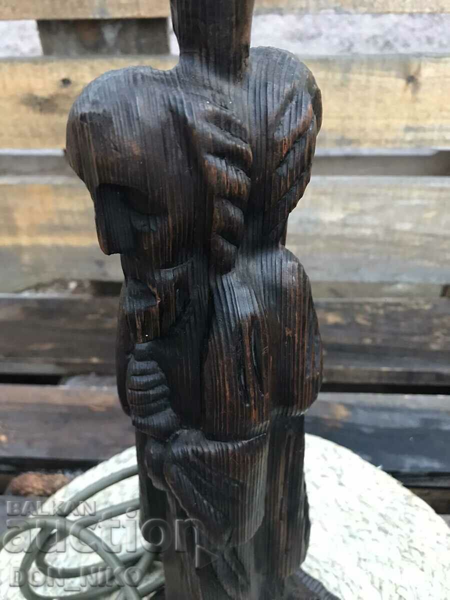 Lampă Statuetă din Lemn - Călugări cu săbii - Sculptură în lemn cu preț 250.00 BGN | € 127.82