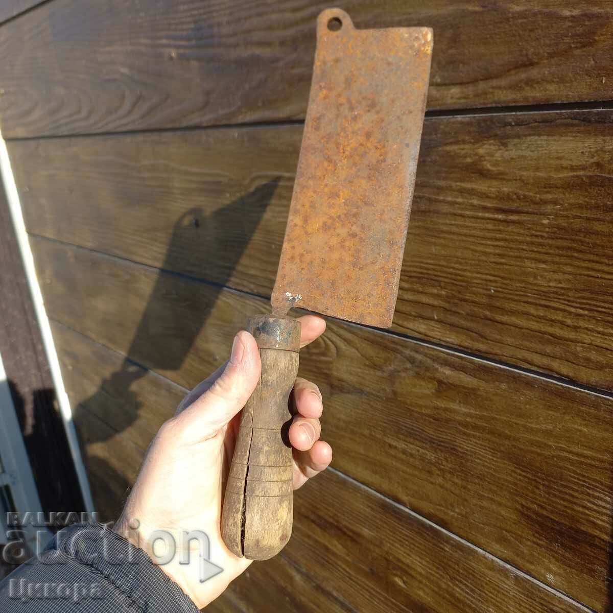 OLD FORGED SATURN MARKING with price 60.00 BGN | € 30.68 OLD FORGED SATURN MARKING with price 60.00 BGN | € 30.68