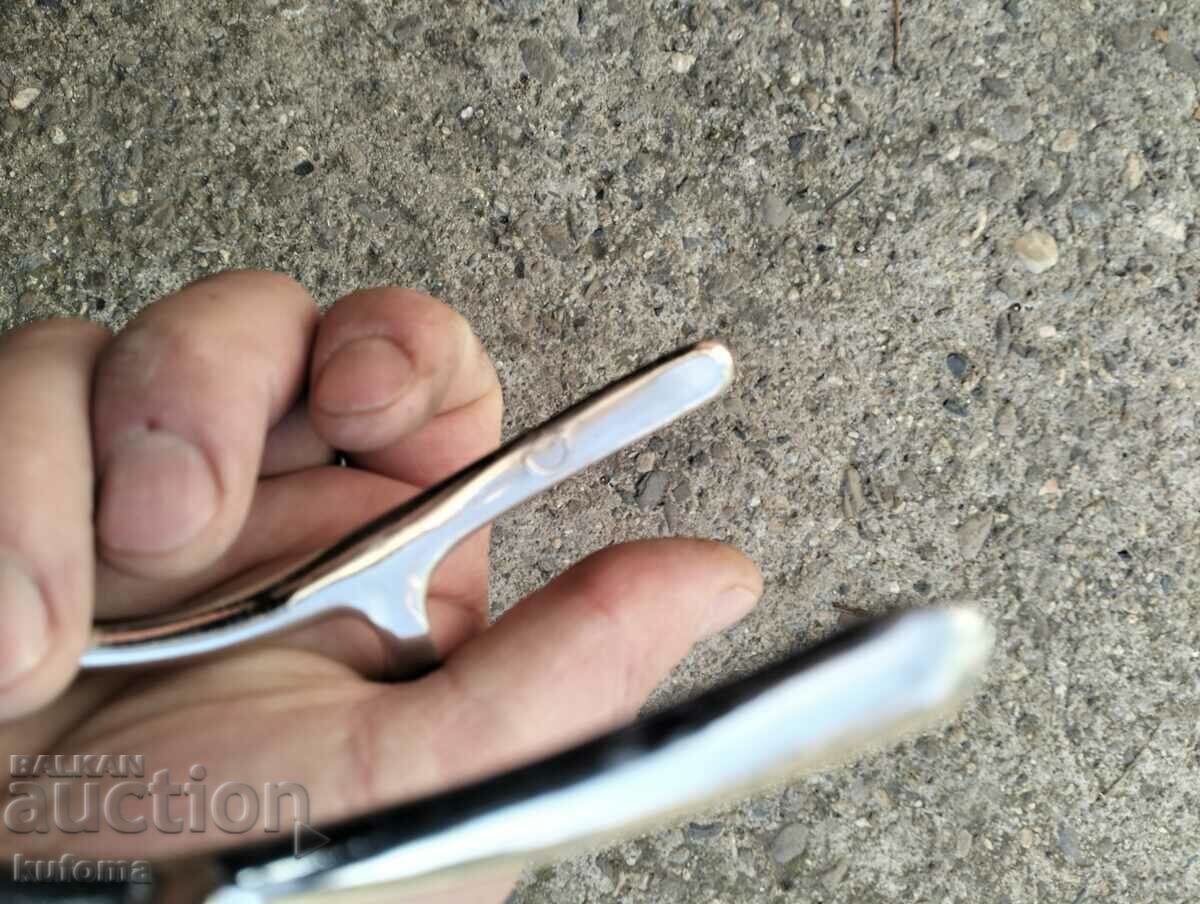 Delivery of Hand clipper Delivery of Hand clipper