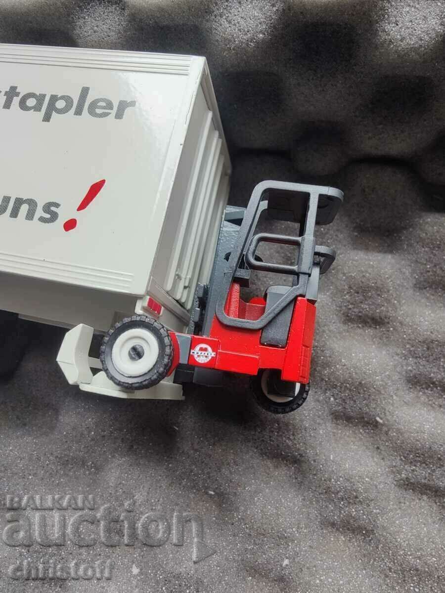Delivery of Model truck MAN 1/50 Delivery of Model truck MAN 1/50