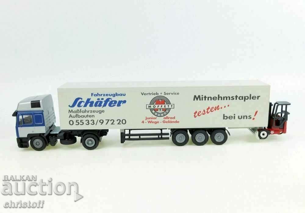 Model camion MAN 1/50
