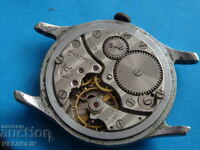 COLLECTIBLE RUSSIAN WATCH VICTORY 15 STONE 1958