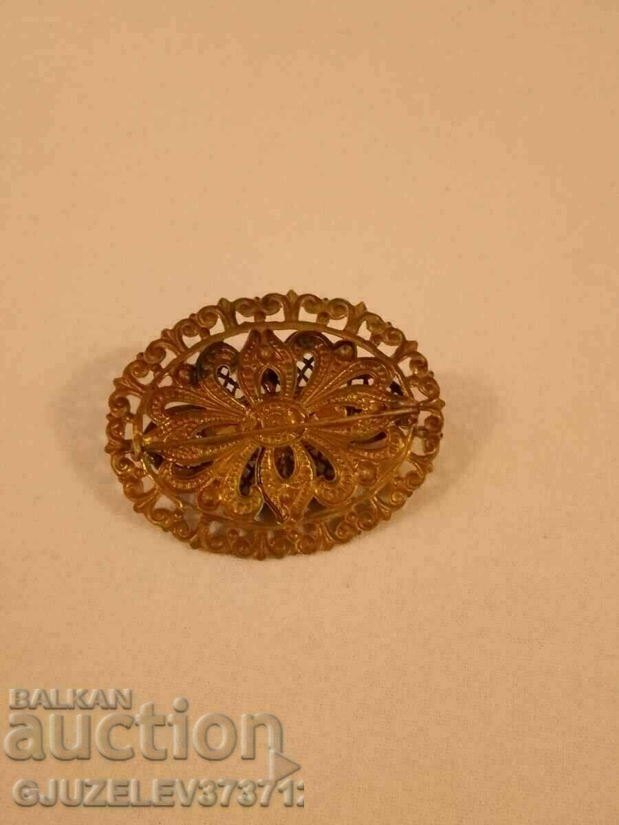 Auction  Antique brooch