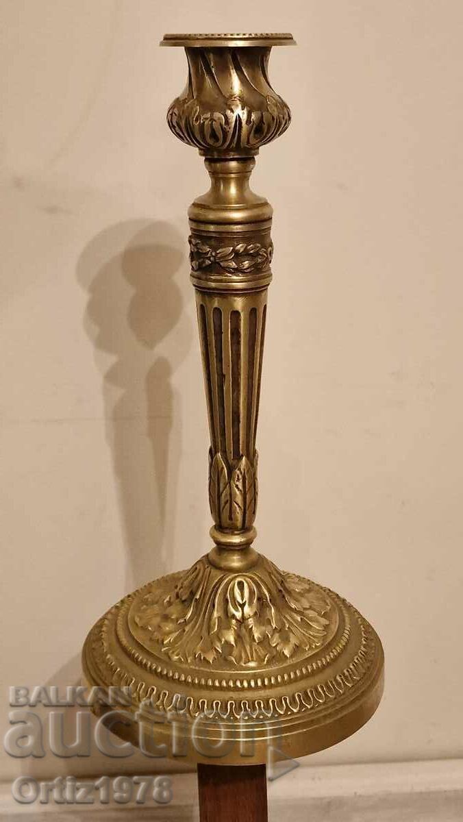 Solid French candle holder, brass, marked, 910g – Excellent! Solid French candle holder, brass, marked, 910g – Excellent!