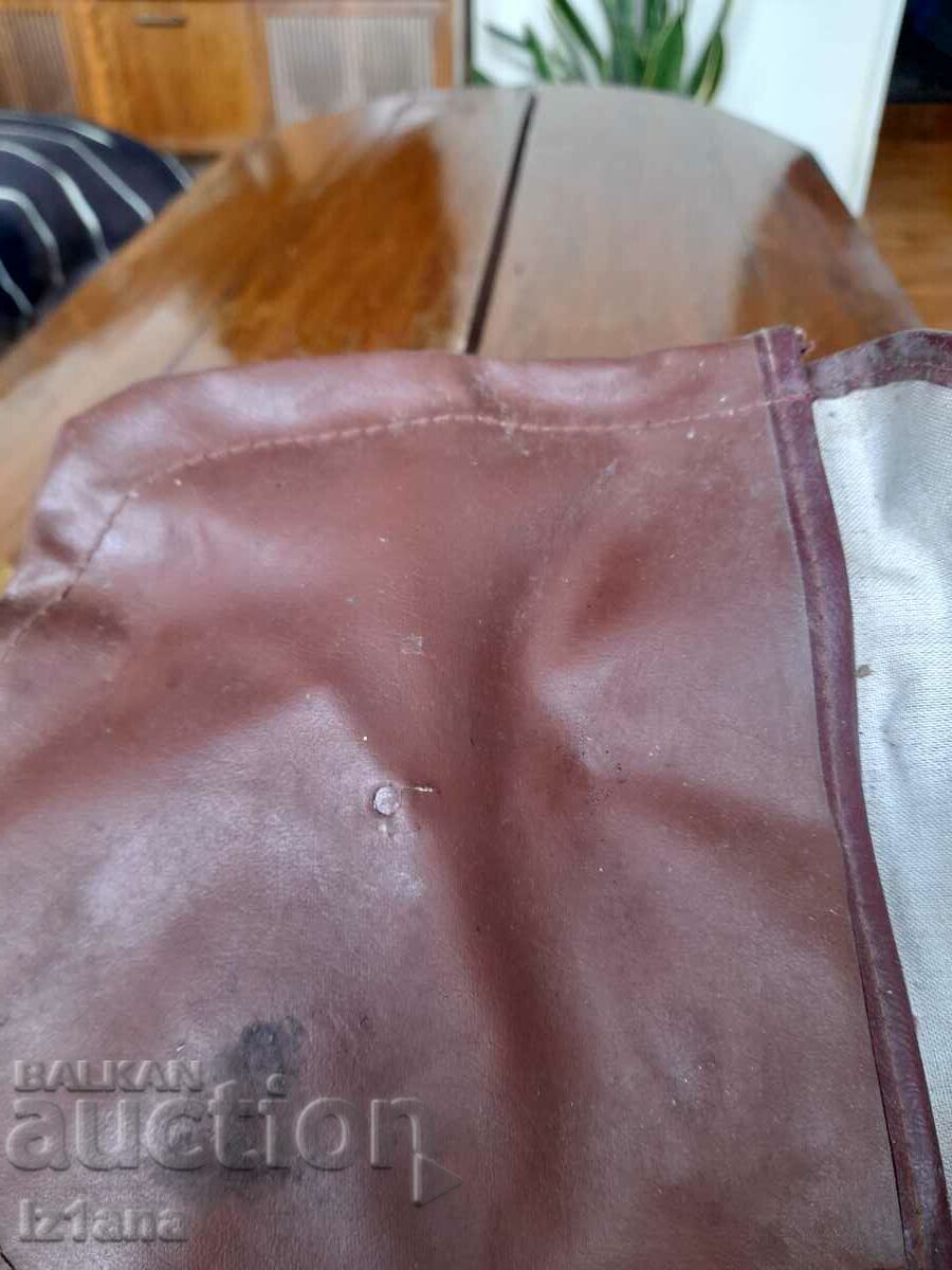 Livrarea Carcasă veche, toc Livrarea Carcasă veche, toc