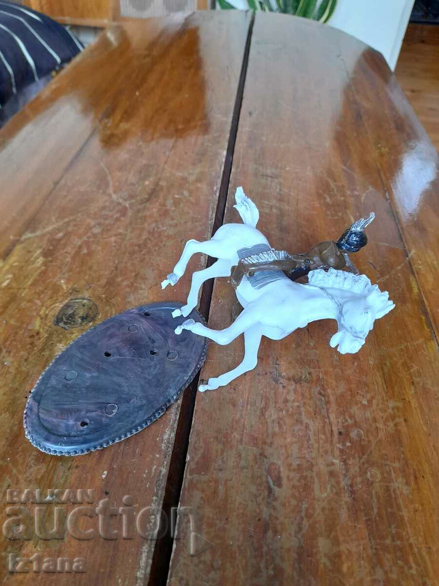 Old Indian figurine with price 10.00 BGN | € 5.11 Old Indian figurine with price 10.00 BGN | € 5.11