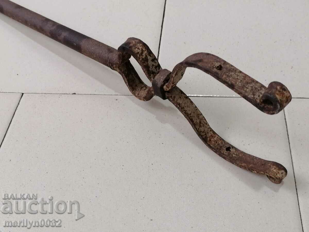 Σφήνα σφυρήλατο για ομάδα βοδιού, σφυρήλατο σίδερο, καρφί με τιμή 45.00 BGN | € 23.01 Σφήνα σφυρήλατο για ομάδα βοδιού, σφυρήλατο σίδερο, καρφί με τιμή 45.00 BGN | € 23.01