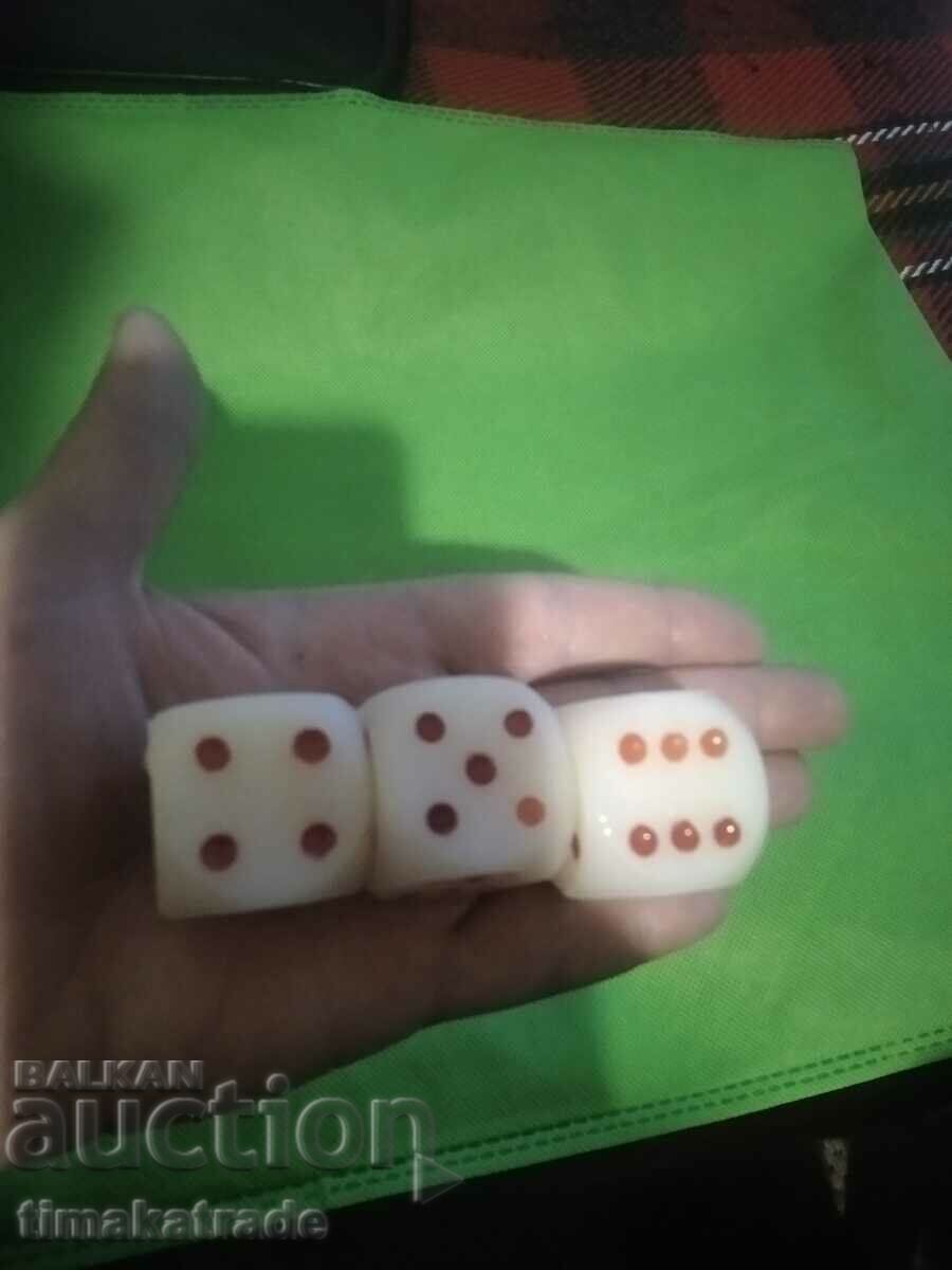 Lot of three Bakelite/Clatalline dice with price 24.99 BGN | € 12.78 Lot of three Bakelite/Clatalline dice with price 24.99 BGN | € 12.78