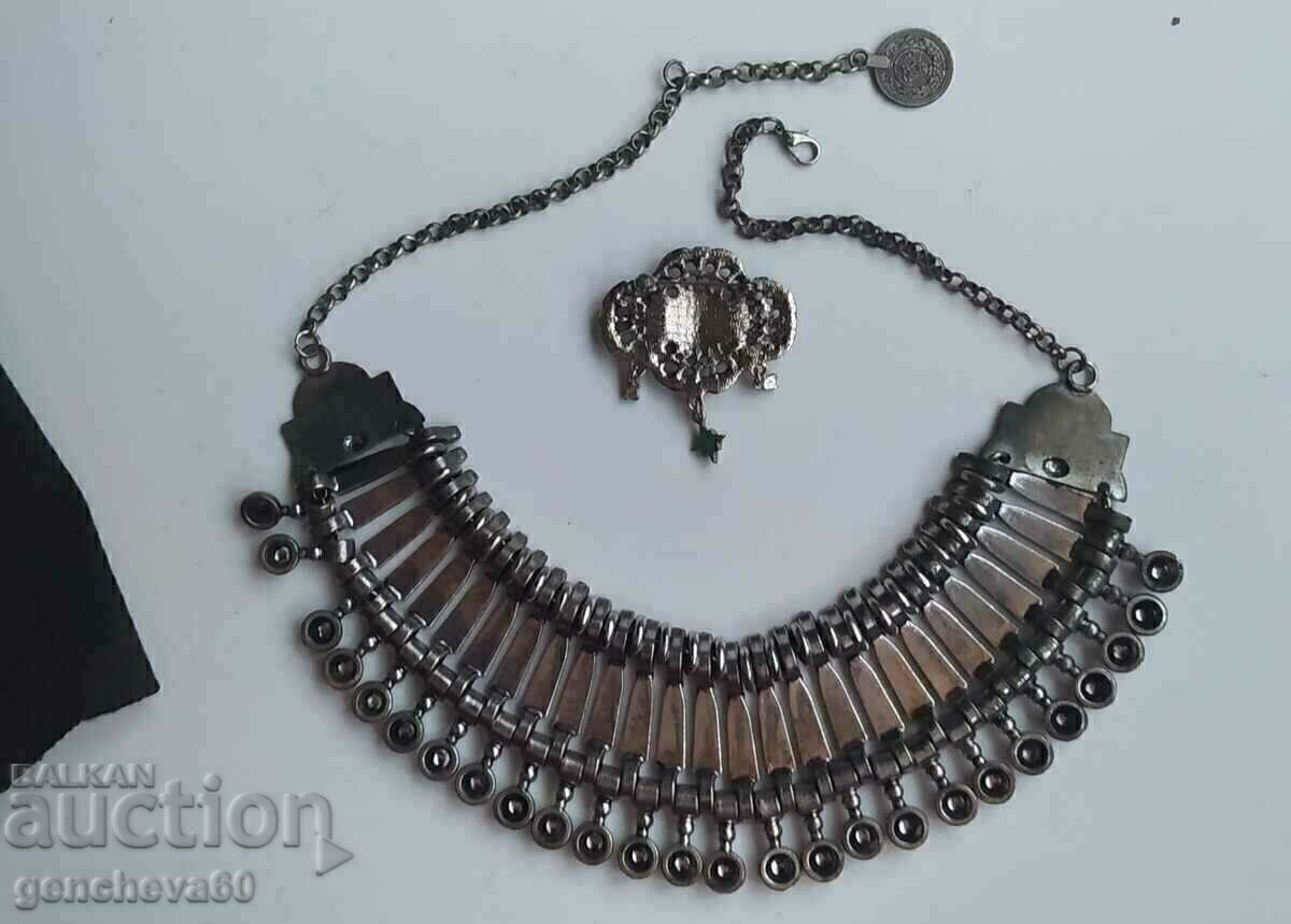 Delivery of Costume Jewelry and Brooch/Contemporary Design