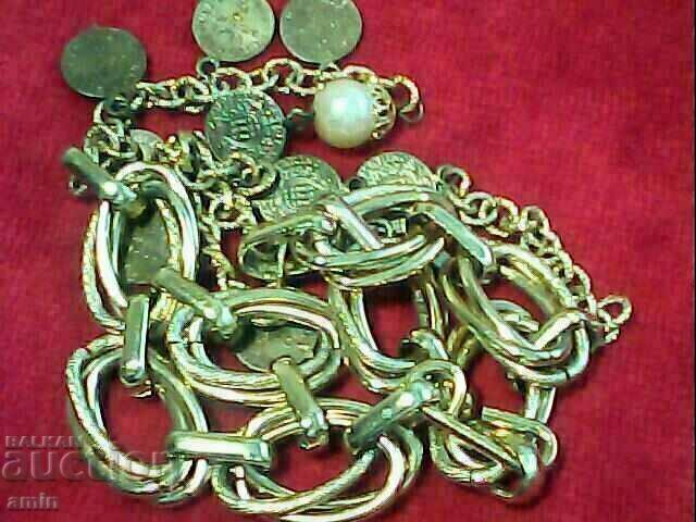 όμορφο παλιό επιχρυσωμένο σετ κολιέ με 9 παλιά νομίσματα του Αγίου Μαρίνου - 7 όμορφο παλιό επιχρυσωμένο σετ κολιέ με 9 παλιά νομίσματα του Αγίου Μαρίνου - 7