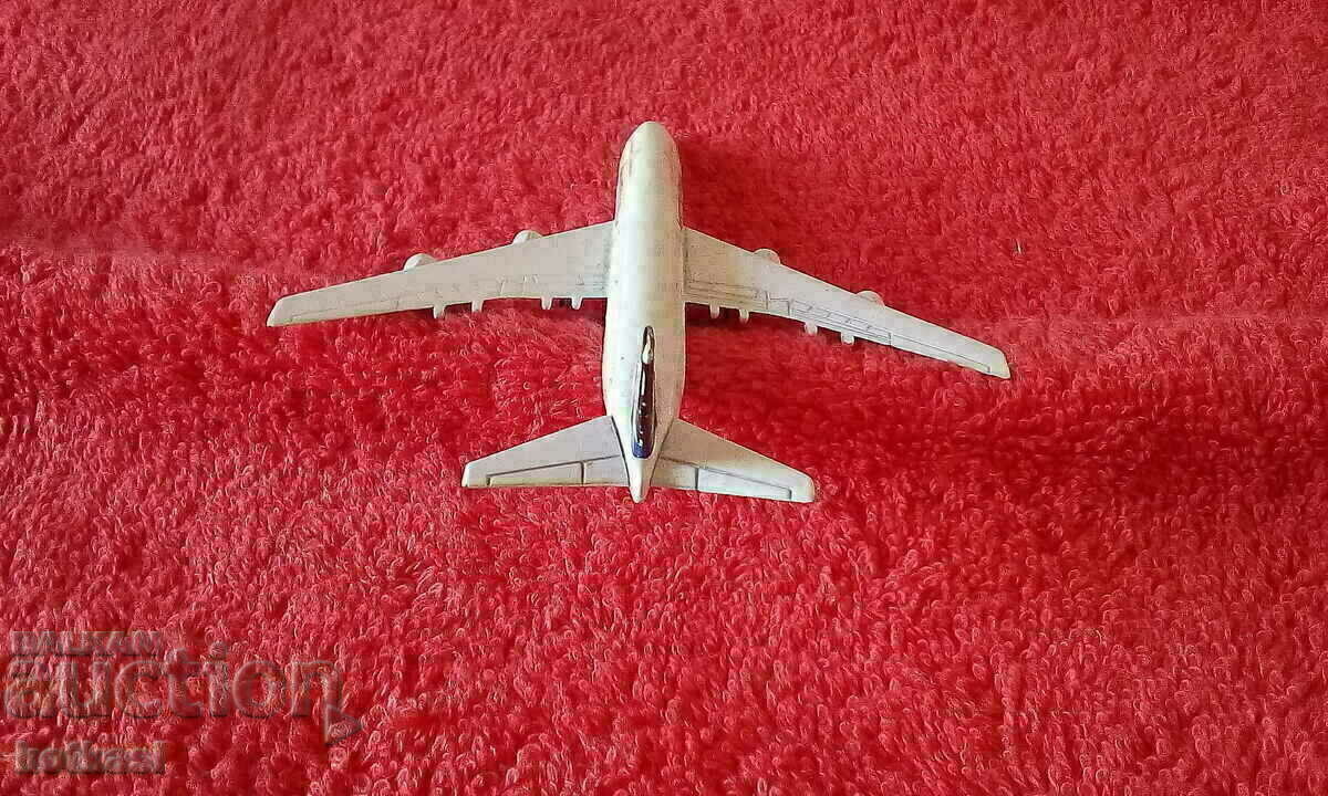 Delivery of Small metal plane schabak Germany Boeing 747 Australia Delivery of Small metal plane schabak Germany Boeing 747 Australia