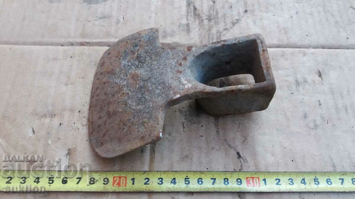 OLD SOLID HOE, TOOL with price 3.99 BGN | € 2.04 OLD SOLID HOE, TOOL with price 3.99 BGN | € 2.04