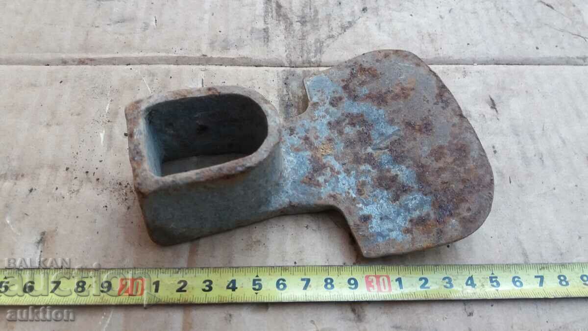 OLD SOLID HOE, TOOL - 5 OLD SOLID HOE, TOOL - 5