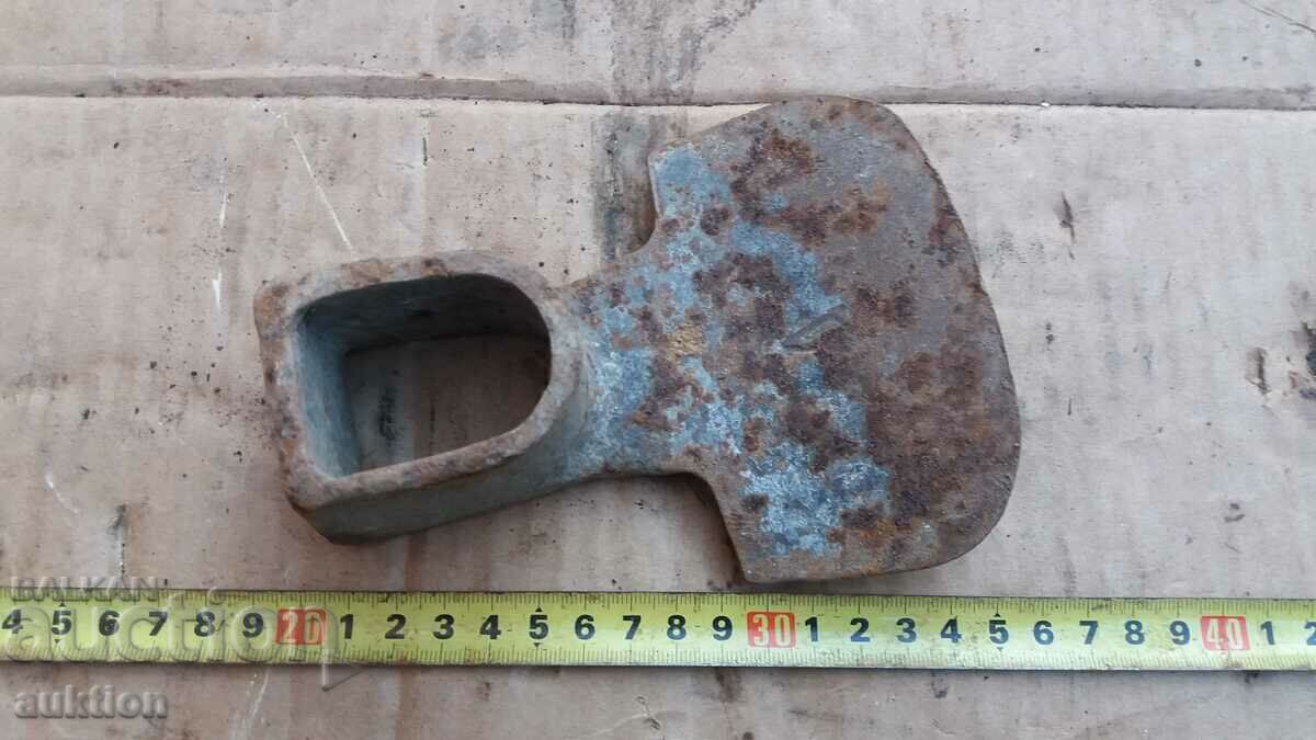OLD SOLID HOE, TOOL - 7 OLD SOLID HOE, TOOL - 7