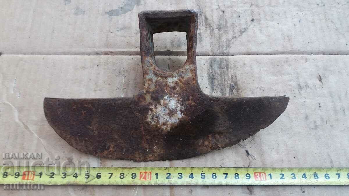 OLD SOLID HOE, TOOL with price 3.99 BGN | € 2.04 OLD SOLID HOE, TOOL with price 3.99 BGN | € 2.04
