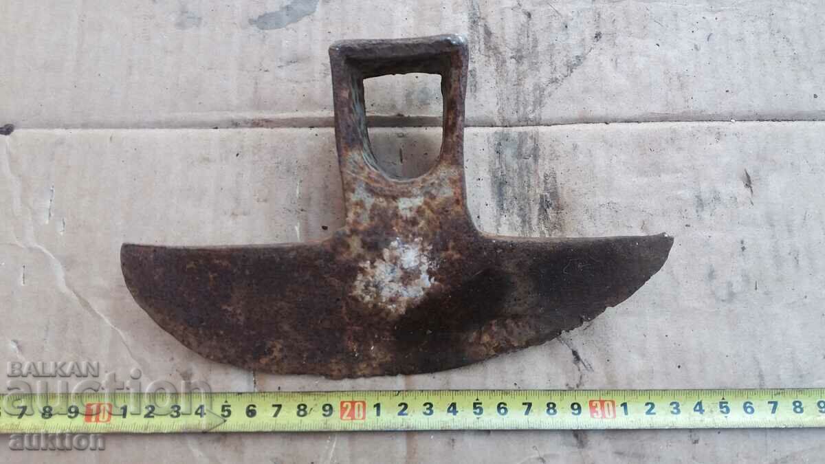 Auction OLD SOLID HOE, TOOL Auction OLD SOLID HOE, TOOL
