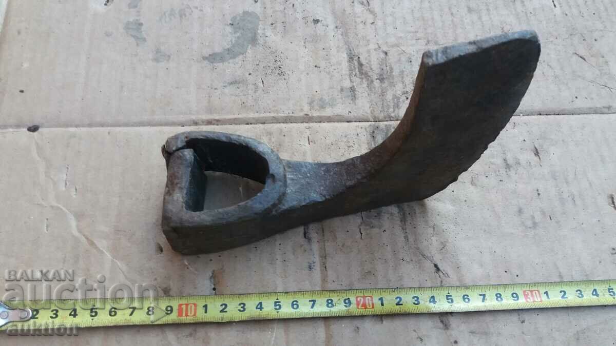 Auction OLD SOLID AX, TOOL Auction OLD SOLID AX, TOOL