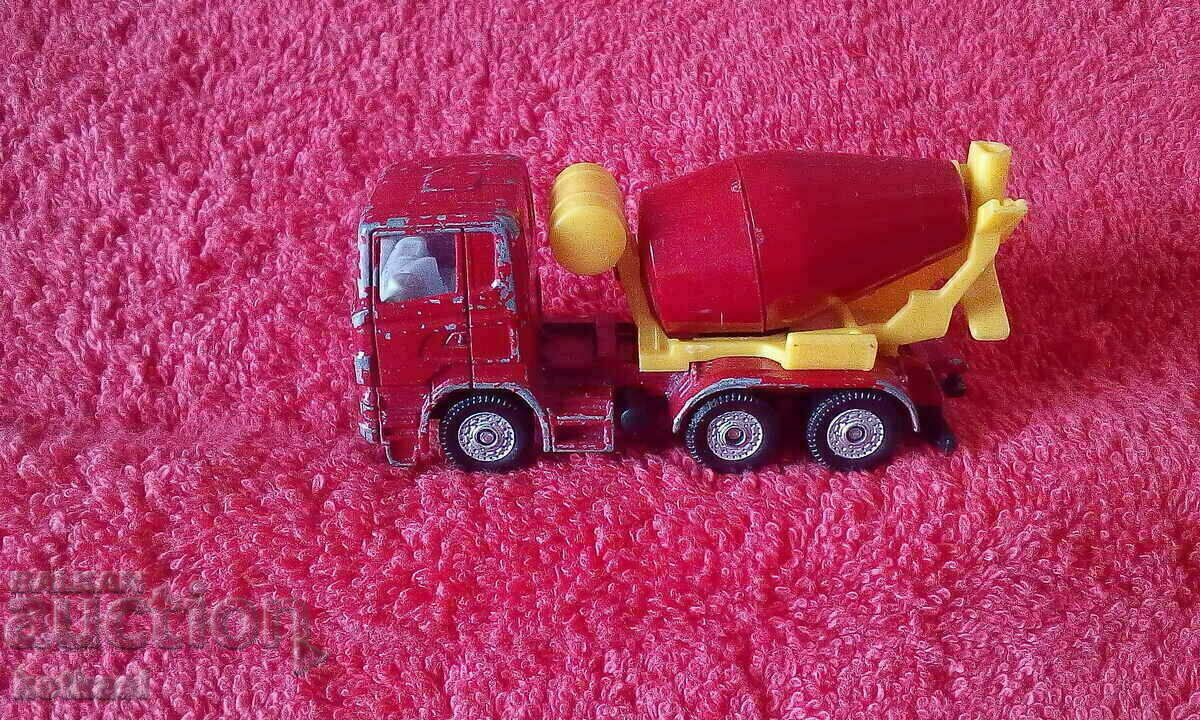 Μικρό μεταλλικό τσιμεντένιο φορτηγό siku - 7 Μικρό μεταλλικό τσιμεντένιο φορτηγό siku - 7