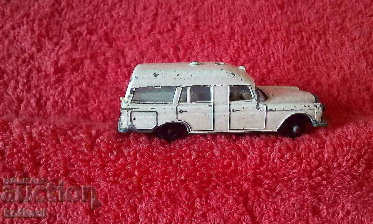 Delivery of Matchbox Mercedes Benz Ambulance Lesney Small Metal Car Delivery of Matchbox Mercedes Benz Ambulance Lesney Small Metal Car