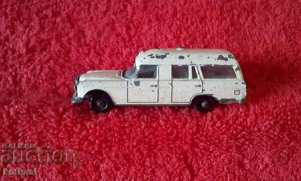 Matchbox Mercedes Benz Ambulance Lesney Small Metal Car - 6 Matchbox Mercedes Benz Ambulance Lesney Small Metal Car - 6