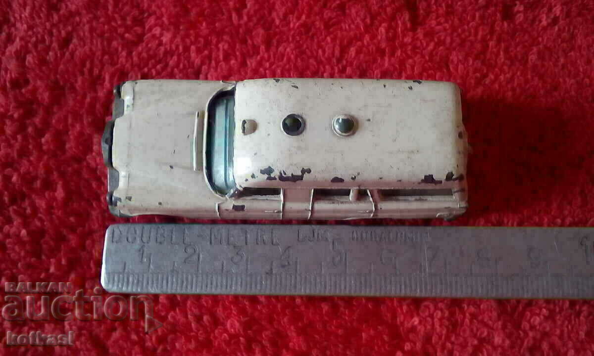 Matchbox Mercedes Benz Ambulance Lesney Small Metal Car Matchbox Mercedes Benz Ambulance Lesney Small Metal Car