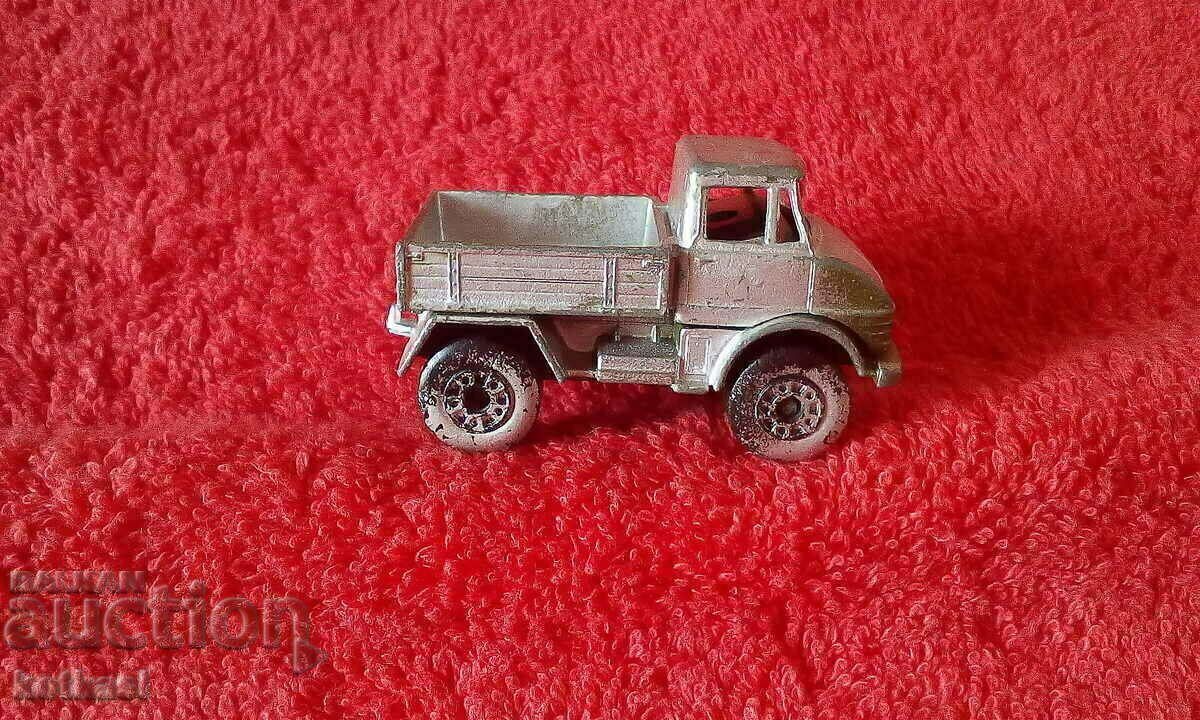 Delivery of Small metal car model Matchbox England Lesney Unimog